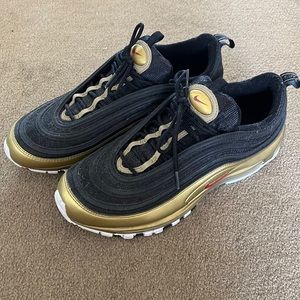 Air Max 97 QS ‘B-Sides Metallic Gold’